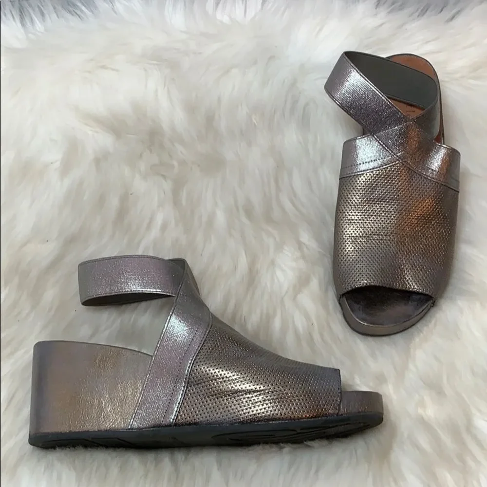 Gentle Souls Giselle 65 Elastic Pewter Wedges 9.5‎